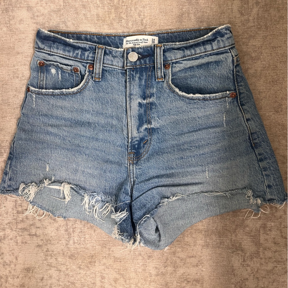 Abercrombie & Fitch 90s denim shorts